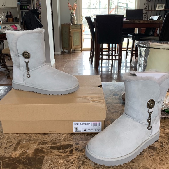 UGG Shoes - Ugg azalea charm